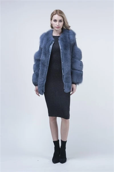 Manteau en vraie fourrure de renard bleu